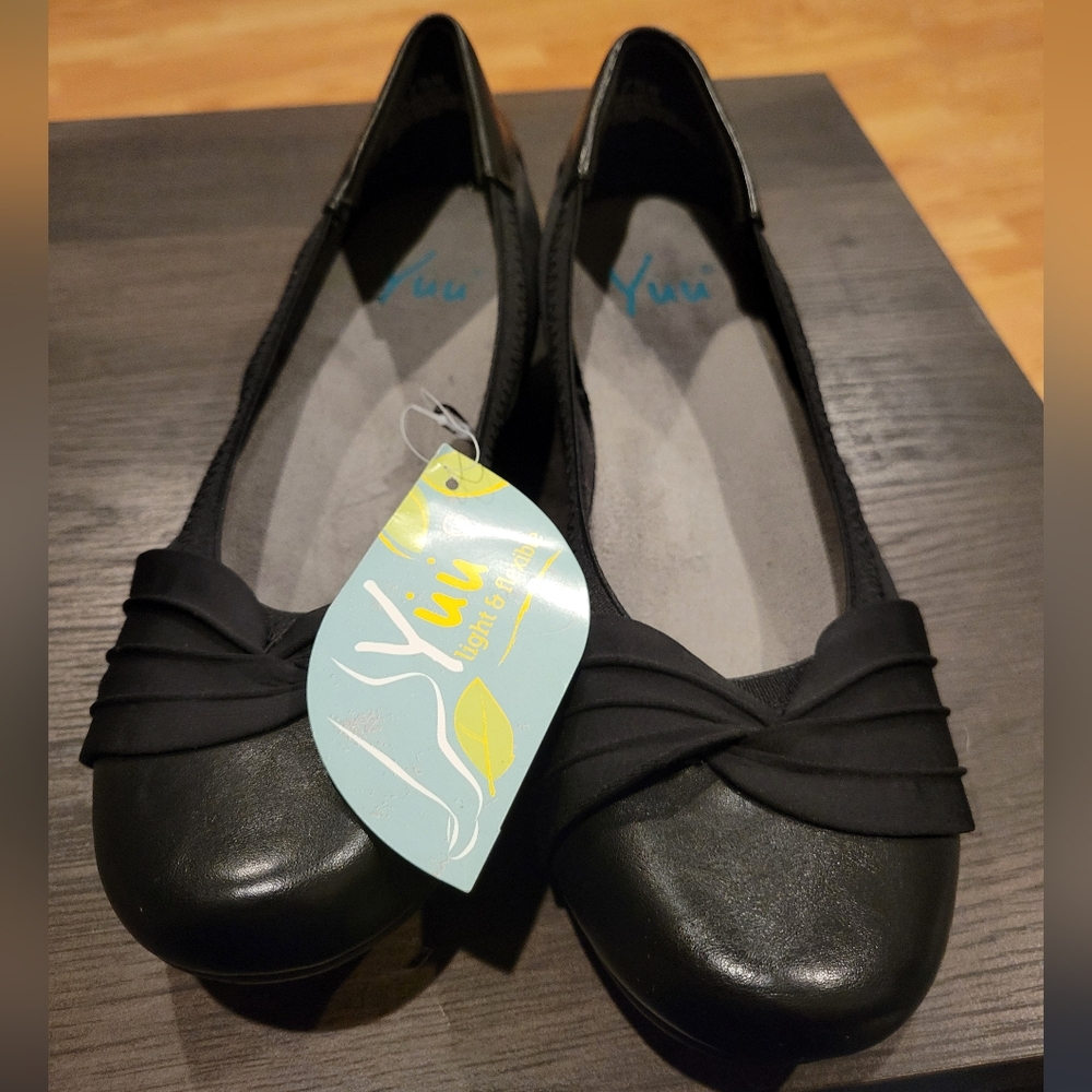 Yuu Faux Black Leather Memory Foam Slip On Low Pump Size 7.5 M New